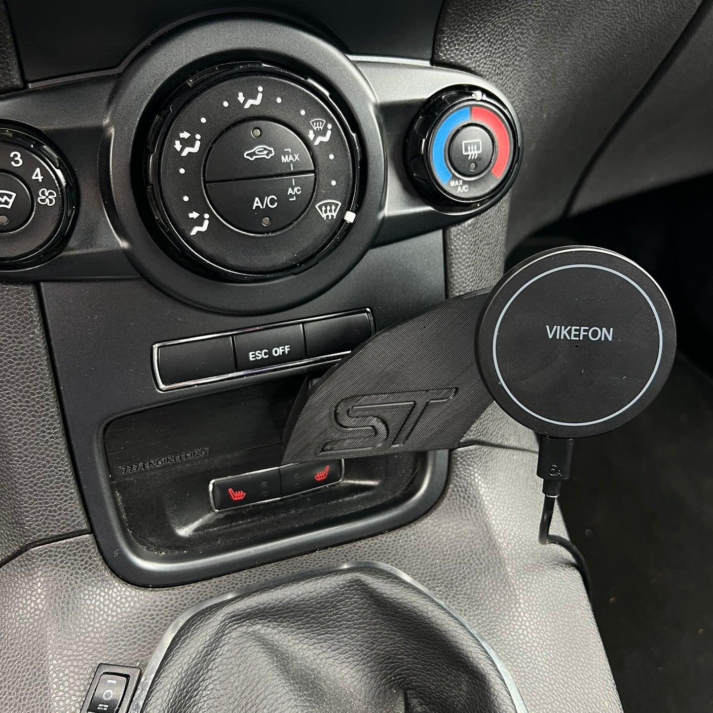 Fiesta ST Mk7 Cubbyhole Magnetic Wireless Charger/Phone Holder